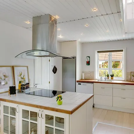 Seved - 440m From The Sea By Interhome Feriehus